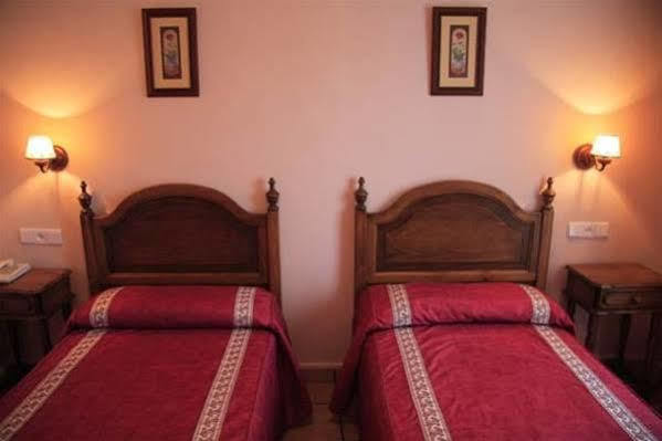 Hotel Patri Уэскар Экстерьер фото