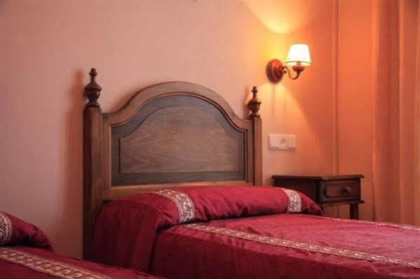 Hotel Patri Уэскар Экстерьер фото